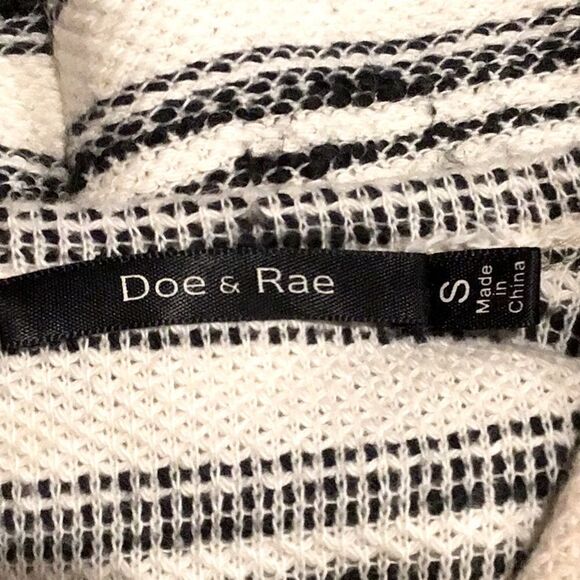 Doe & Rae Black Stripe Cream Knit Back Zip Pullover - Picture 9 of 11